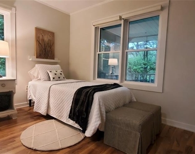 696 Keetor Road - Photo Thumbnail 9