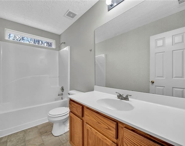 225 Osmanthus Way - Photo Thumbnail 18