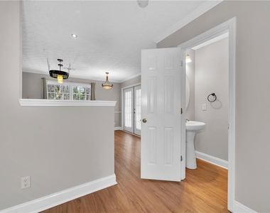 225 Osmanthus Way - Photo Thumbnail 12