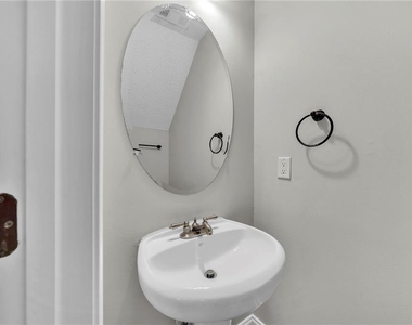 225 Osmanthus Way - Photo Thumbnail 11
