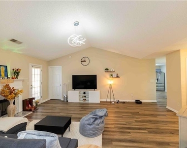 199 Amelia Creek Way - Photo Thumbnail 2