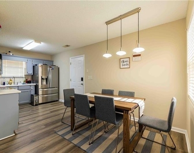 199 Amelia Creek Way - Photo Thumbnail 13