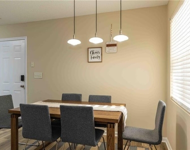 199 Amelia Creek Way - Photo Thumbnail 17