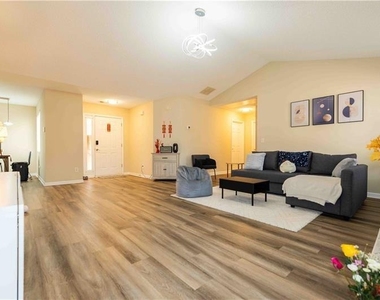 199 Amelia Creek Way - Photo Thumbnail 5