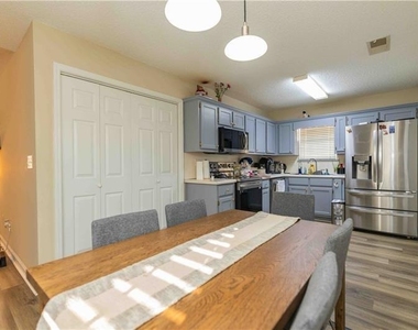 199 Amelia Creek Way - Photo Thumbnail 15