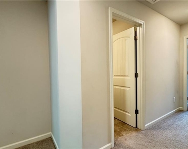 285 Vista Lane - Photo Thumbnail 24