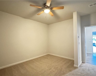 285 Vista Lane - Photo Thumbnail 3