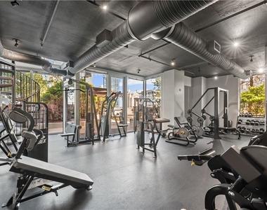 3324 Peachtree Road Ne - Photo Thumbnail 24