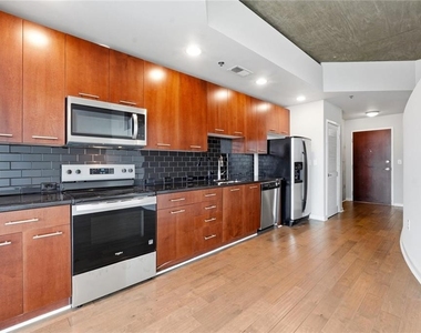3324 Peachtree Road Ne - Photo Thumbnail 9
