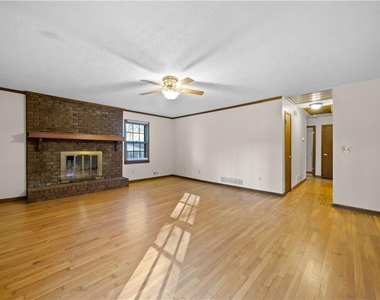 1131 Lafayette Drive Sw - Photo Thumbnail 7