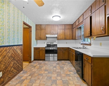 1131 Lafayette Drive Sw - Photo Thumbnail 4