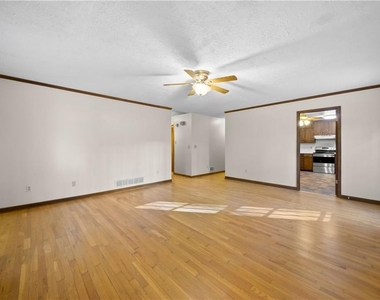 1131 Lafayette Drive Sw - Photo Thumbnail 8