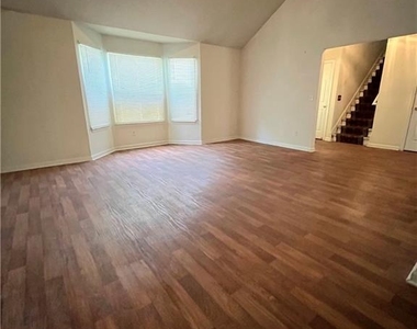 5420 Sapphire Circle - Photo Thumbnail 7