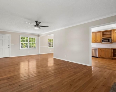 37 Skyview Circle - Photo Thumbnail 6