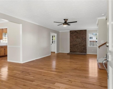 37 Skyview Circle - Photo Thumbnail 3