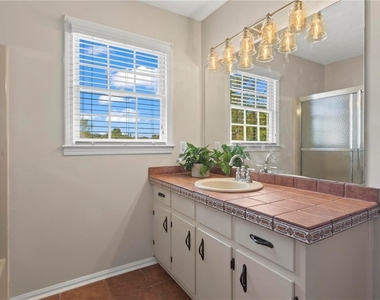 37 Skyview Circle - Photo Thumbnail 21