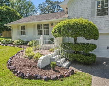 37 Skyview Circle - Photo Thumbnail 1