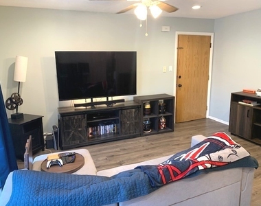 7300 S 78th Avenue - Photo Thumbnail 5