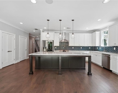 171 Bellehaven Drive - Photo Thumbnail 9