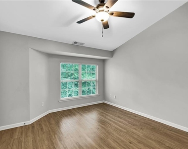 3160 Mill Springs Circle - Photo Thumbnail 15