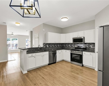 3160 Mill Springs Circle - Photo Thumbnail 9