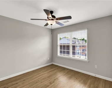 3160 Mill Springs Circle - Photo Thumbnail 19