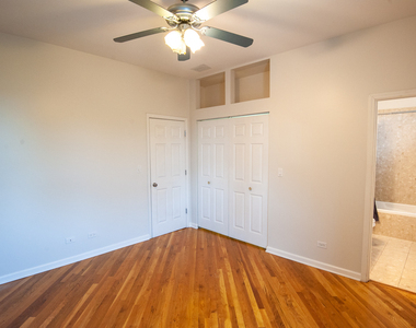2427 W Augusta Boulevard - Photo Thumbnail 11