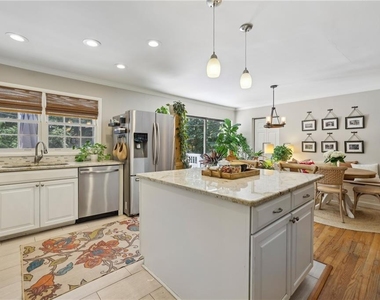 2172 Jonathon Lane Ne - Photo Thumbnail 8