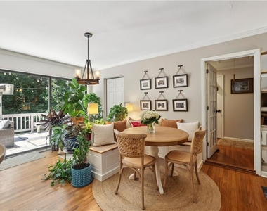 2172 Jonathon Lane Ne - Photo Thumbnail 5