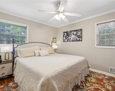 2172 Jonathon Lane Ne - Photo Thumbnail 11