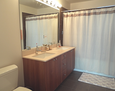 235 W Van Buren Street - Photo Thumbnail 6