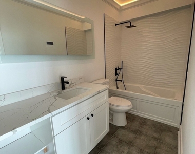 3200 N Lake Shore Drive - Photo Thumbnail 20