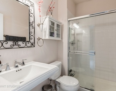 1867 Admiral Court - Photo Thumbnail 13