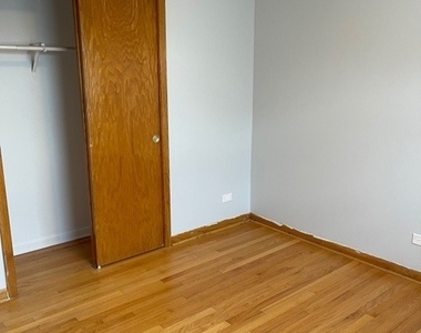 4570 N Narragansett Avenue - Photo Thumbnail 14