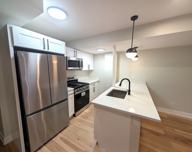 616 W Patterson Avenue - Photo Thumbnail 2