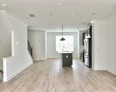 1651 Wellborn Walk - Photo Thumbnail 9