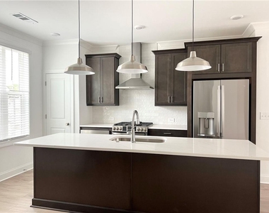 1651 Wellborn Walk - Photo Thumbnail 5