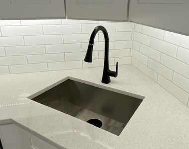 185 Gregory Street - Photo Thumbnail 7