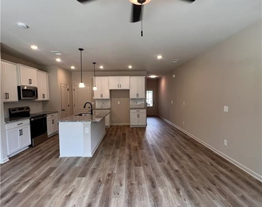 365 Summit View Lane - Photo Thumbnail 6