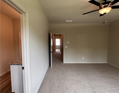 365 Summit View Lane - Photo Thumbnail 12
