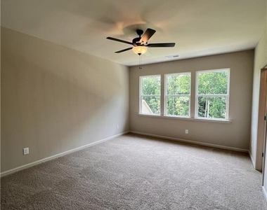 365 Summit View Lane - Photo Thumbnail 9