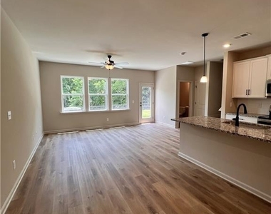 365 Summit View Lane - Photo Thumbnail 4