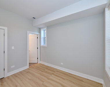 2868 W 21st Place - Photo Thumbnail 8