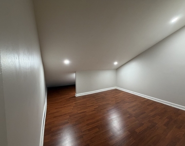 2192 Wildwood Lane - Photo Thumbnail 7