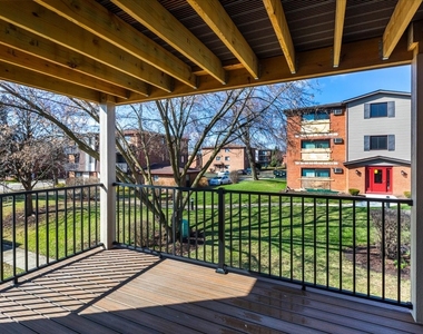 716 W 65th Street - Photo Thumbnail 8