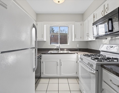 716 W 65th Street - Photo Thumbnail 2