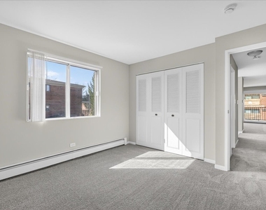 716 W 65th Street - Photo Thumbnail 17