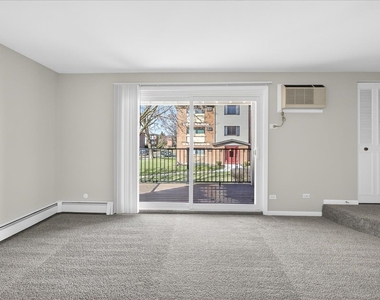 716 W 65th Street - Photo Thumbnail 7