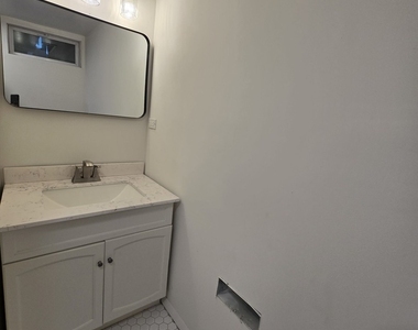 58 E 55th Street - Photo Thumbnail 13