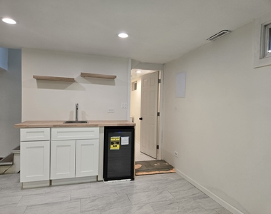 58 E 55th Street - Photo Thumbnail 18